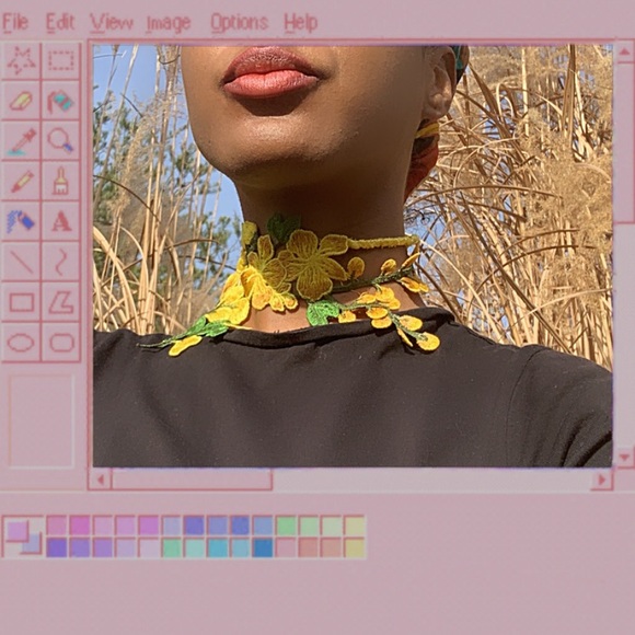 Floral Choker 90s Yellow Flower Cutout Choker - Picture 4 of 9